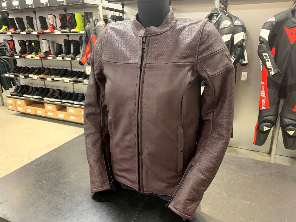 落ち着きつつもお洒落な新作レザージャケット【ITINERE LEATHER JACKET